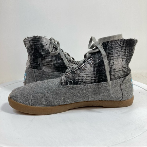 TOMS Highlands Botas Lace Up Booties In Gray Plaid - Picture 4 of 10